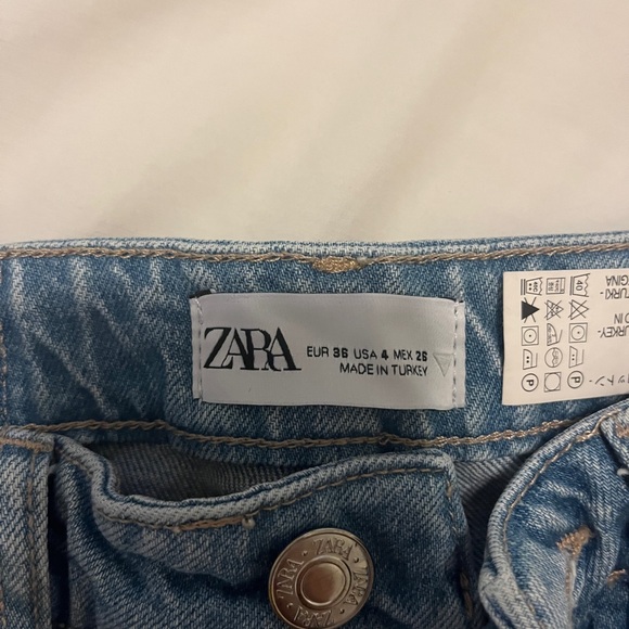 Zara Blue Jeans - Picture 5 of 6